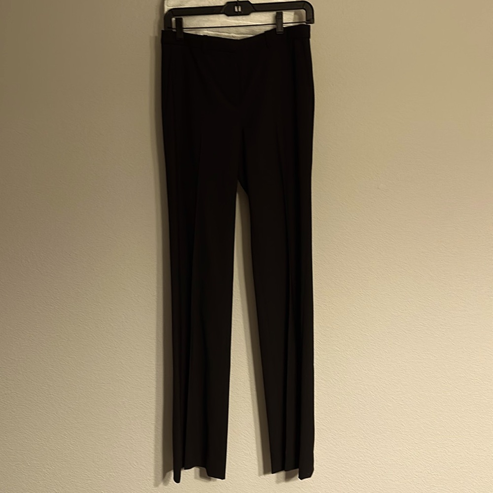 Theory black trousers Demitria 2
Size 4
Don’t fit me.
Smoke & pet free house.